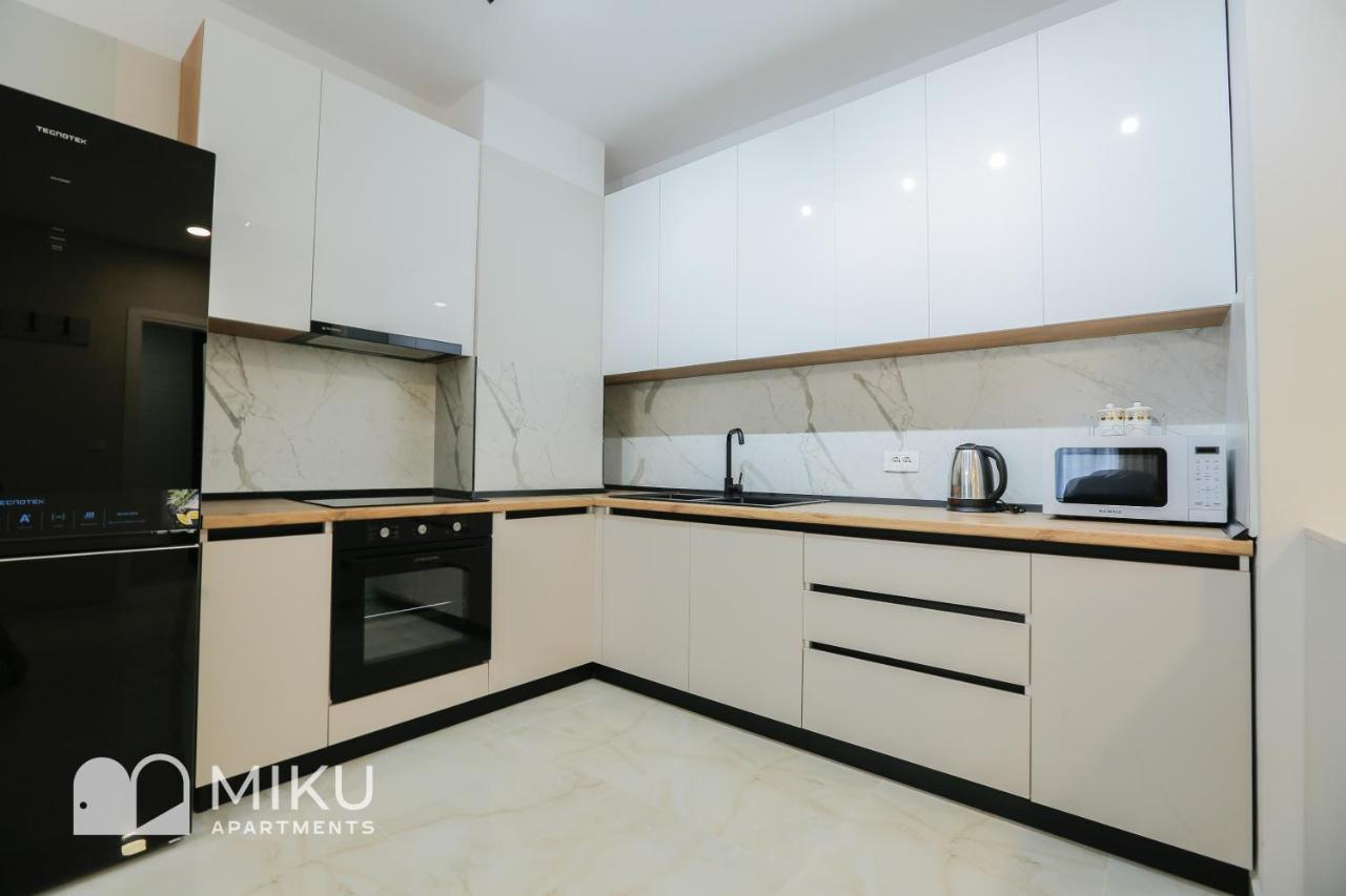 Miku Apartment - Vibrant 1Bd Apartment At Olympic Residence Tirana Exteriör bild