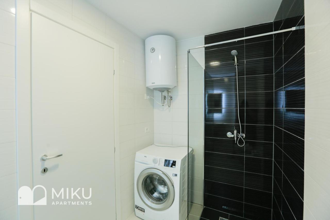 Miku Apartment - Vibrant 1Bd Apartment At Olympic Residence Tirana Exteriör bild