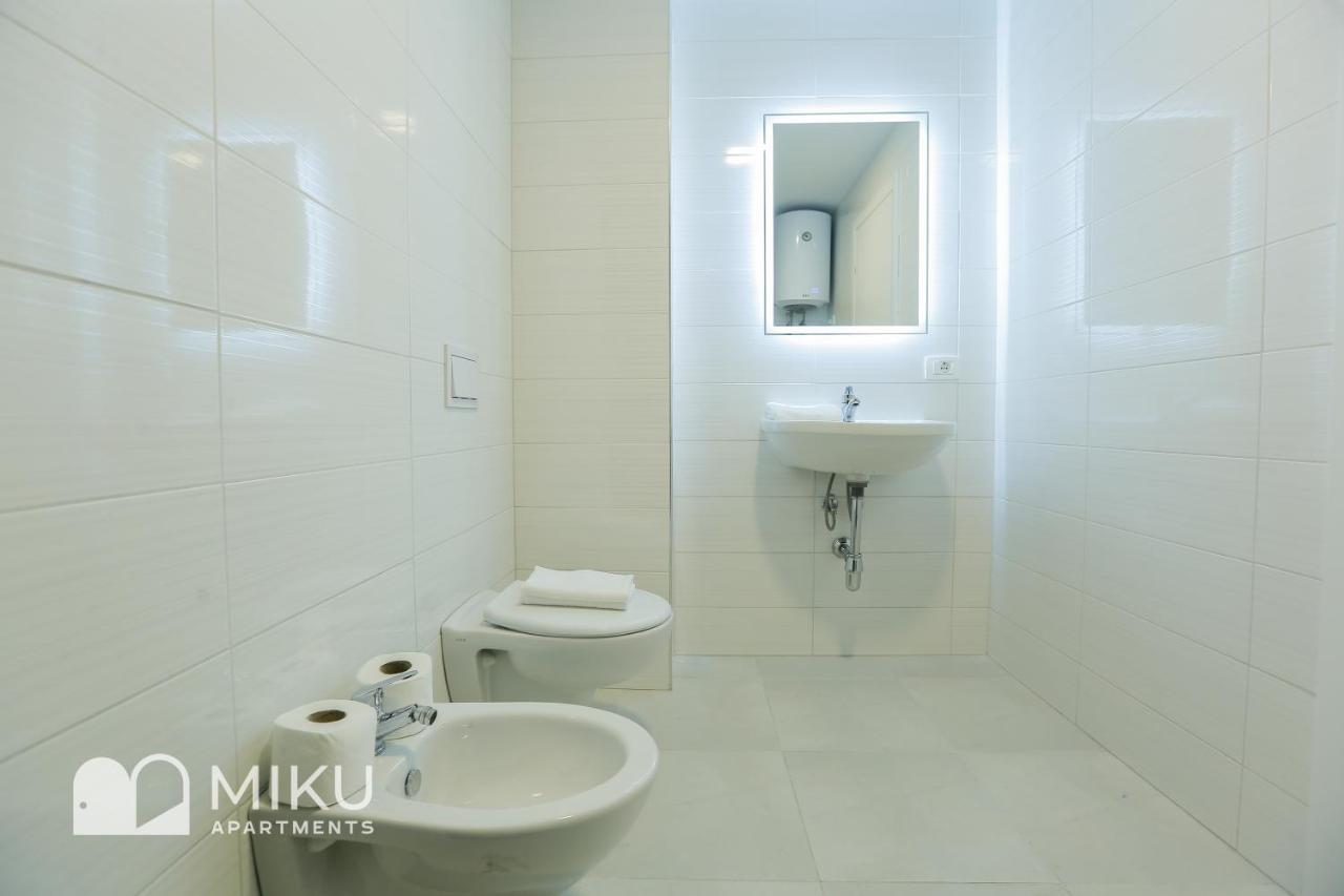 Miku Apartment - Vibrant 1Bd Apartment At Olympic Residence Tirana Exteriör bild